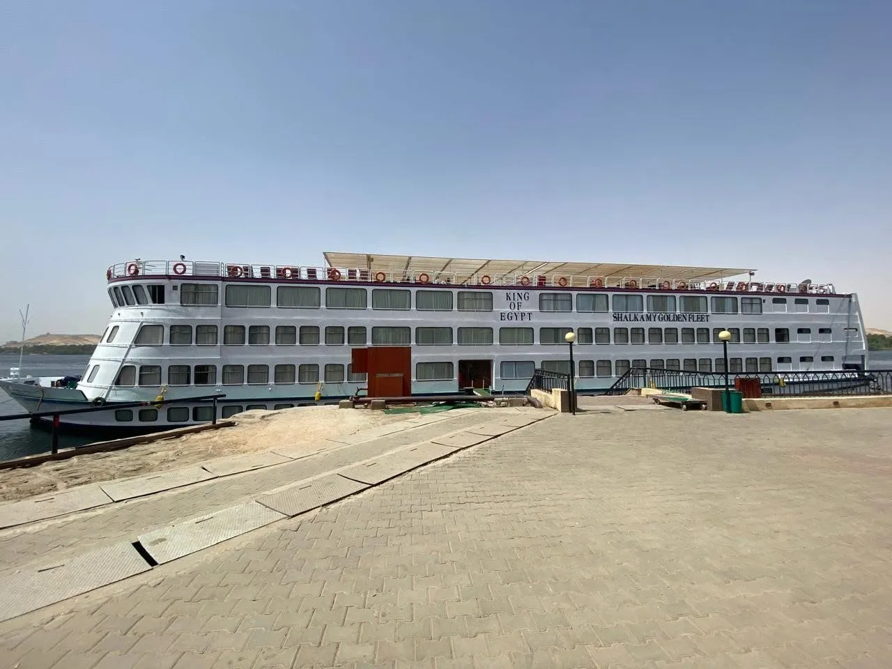 Exterior view of the King Of Egypt Nile cruise ship
